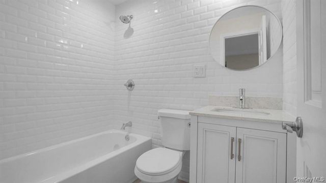 953 E 229th Street, Bronx, NY 10466