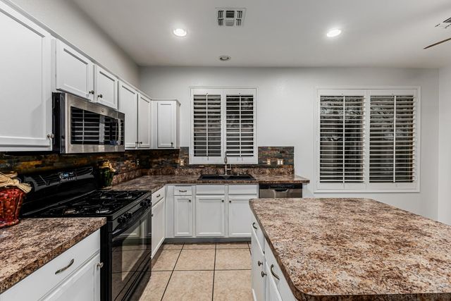 20944 N 94th Lane, Peoria, AZ 85382