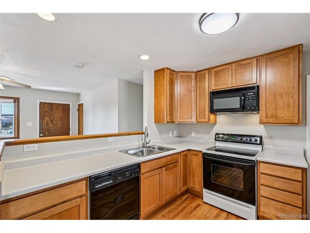 841 Bronco Rd, Denver, CO 80221