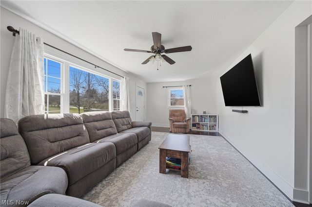 1517 Gottschall Road, Stow, OH 44224