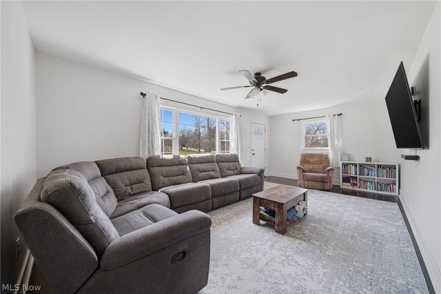 1517 Gottschall Road, Stow, OH 44224