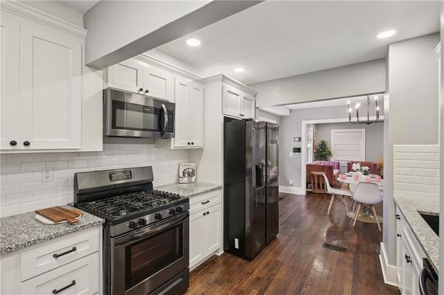 1010 E 76 Street, Kansas City, MO 64131