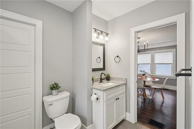 1010 E 76 Street, Kansas City, MO 64131