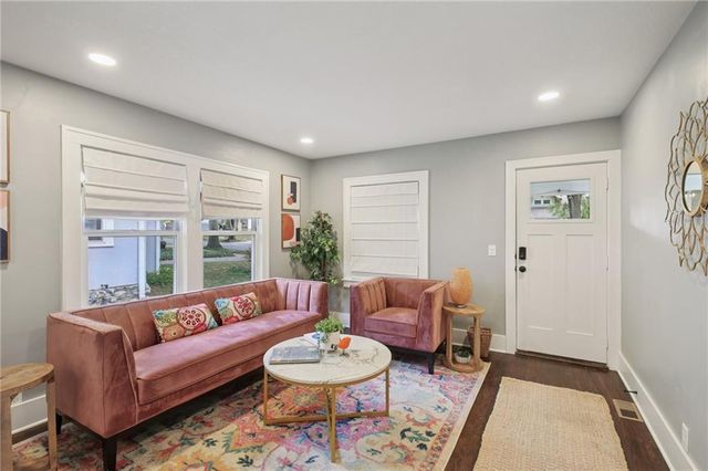 1010 E 76 Street, Kansas City, MO 64131