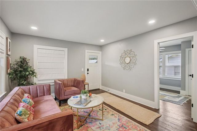 1010 E 76 Street, Kansas City, MO 64131