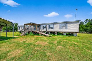2140 Green Meadows Drive, Sealy, TX 77474