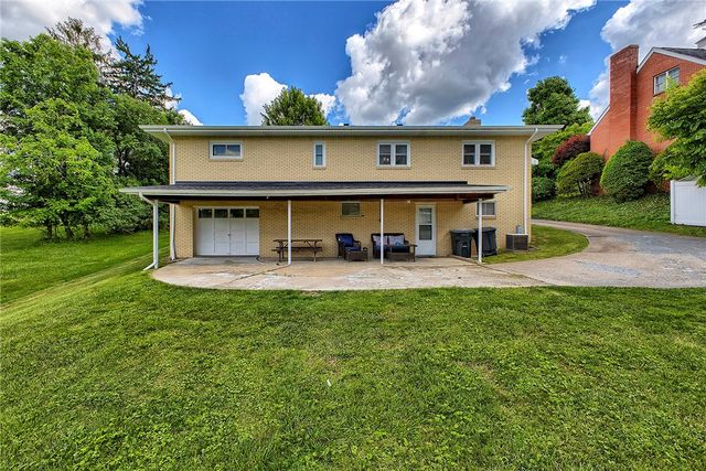 4373 State Rte 136, Hempfield Twp, PA 15601