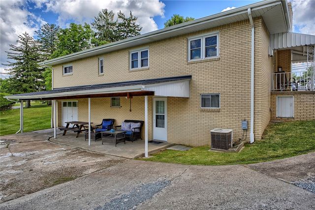 4373 State Rte 136, Hempfield Twp, PA 15601