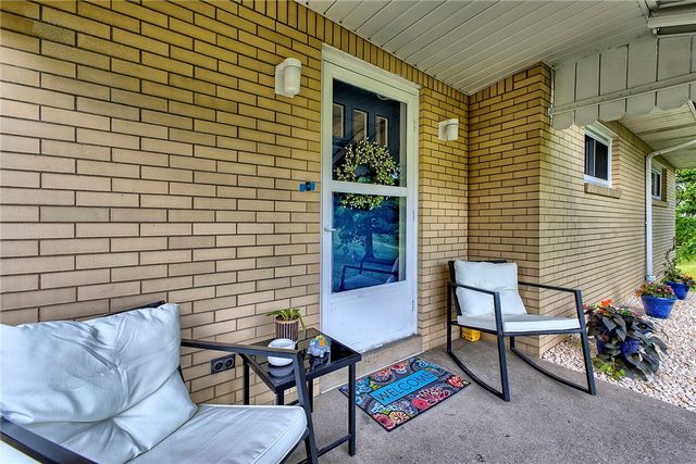 4373 State Rte 136, Hempfield Twp, PA 15601