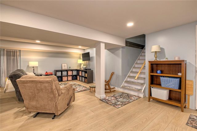 4373 State Rte 136, Hempfield Twp, PA 15601