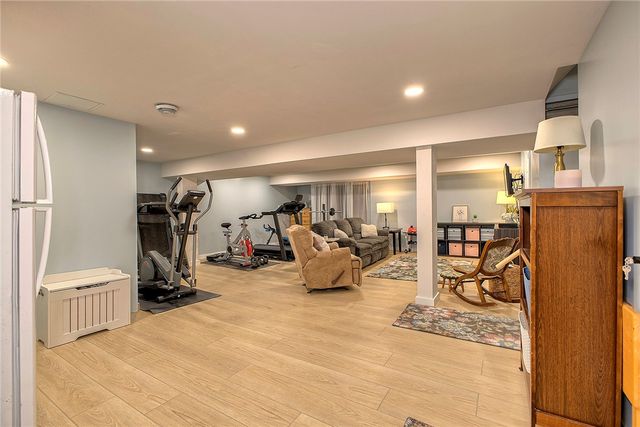 4373 State Rte 136, Hempfield Twp, PA 15601