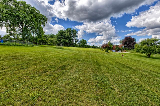 4373 State Rte 136, Hempfield Twp, PA 15601