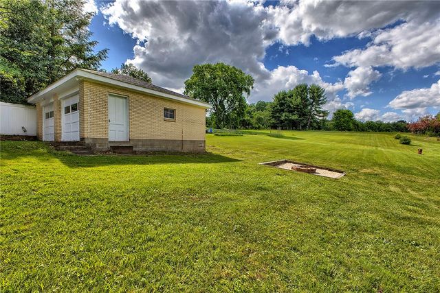 4373 State Rte 136, Hempfield Twp, PA 15601