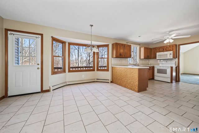 22 Greenwood Circle, Seymour, CT 06483