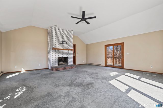 22 Greenwood Circle, Seymour, CT 06483