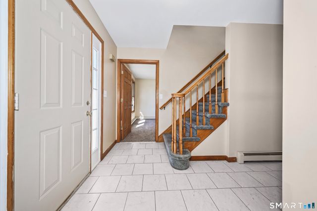 22 Greenwood Circle, Seymour, CT 06483