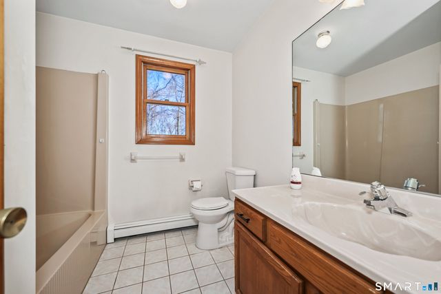 22 Greenwood Circle, Seymour, CT 06483