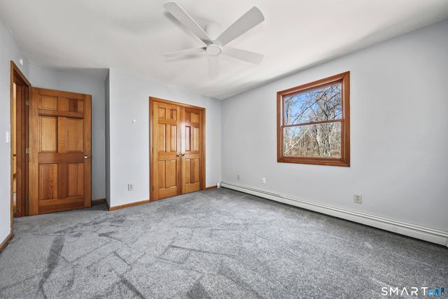 22 Greenwood Circle, Seymour, CT 06483