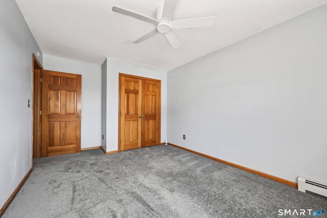 22 Greenwood Circle, Seymour, CT 06483