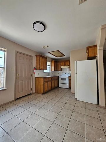 512 E Upas Avenue 4, Mcallen, TX 78501