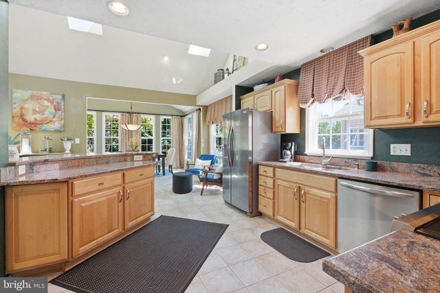 303 CREEKS END LN, Stevensville, MD 21666