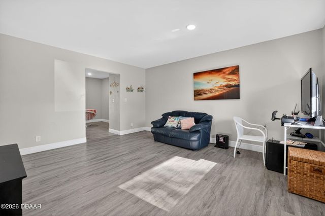 731 Greenway Place, Daytona Beach, FL 32114