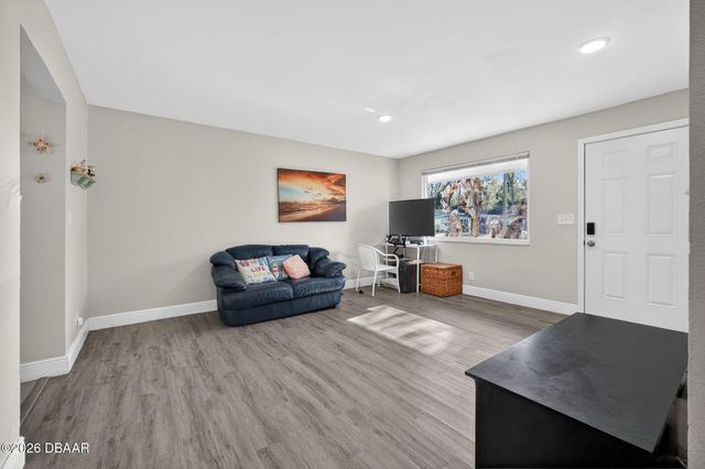 731 Greenway Place, Daytona Beach, FL 32114