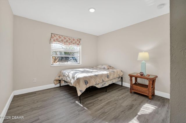 731 Greenway Place, Daytona Beach, FL 32114