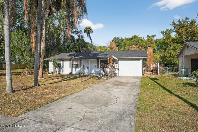 731 Greenway Place, Daytona Beach, FL 32114