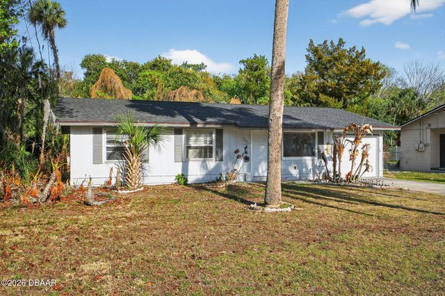 731 Greenway Place, Daytona Beach, FL 32114