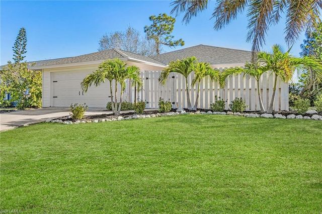 14112 Clubhouse DR, Bokeelia, FL 33922