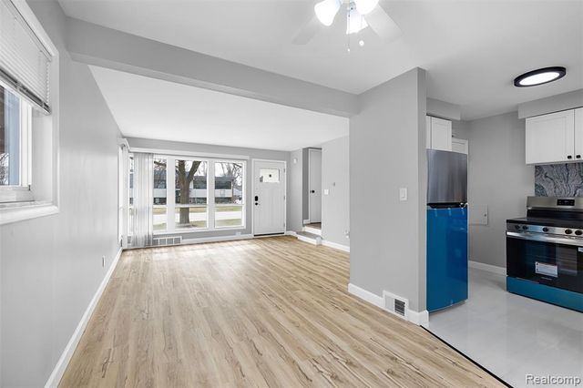 253 E 14 Mile Road, Birmingham, MI 48009