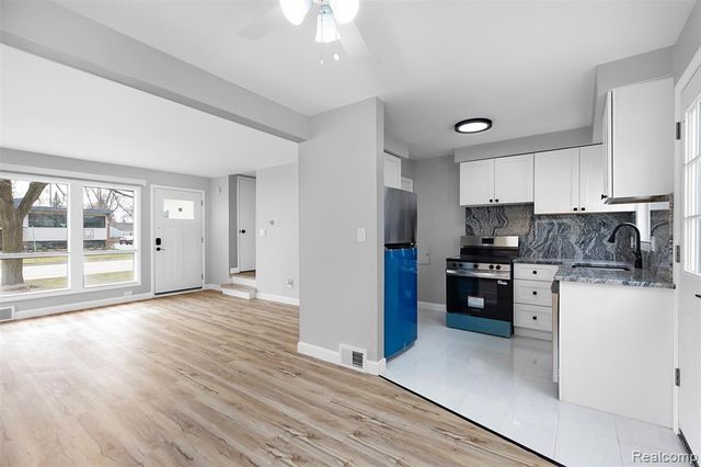 253 E 14 Mile Road, Birmingham, MI 48009