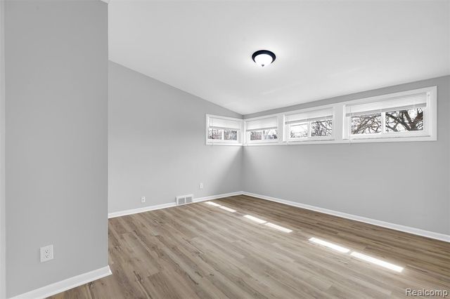 253 E 14 Mile Road, Birmingham, MI 48009