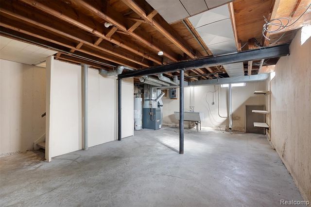 253 E 14 Mile Road, Birmingham, MI 48009