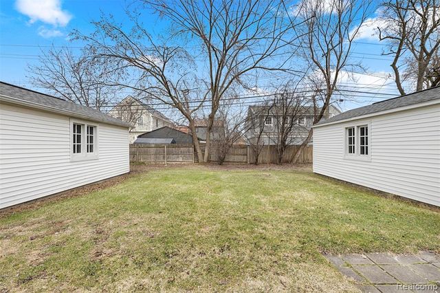 253 E 14 Mile Road, Birmingham, MI 48009