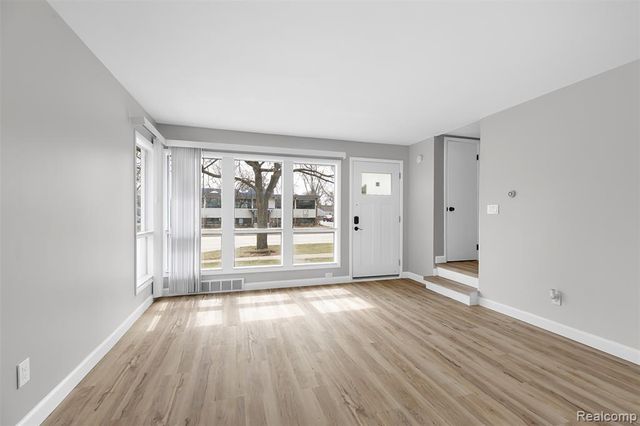 253 E 14 Mile Road, Birmingham, MI 48009