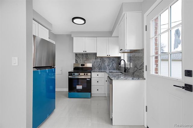 253 E 14 Mile Road, Birmingham, MI 48009