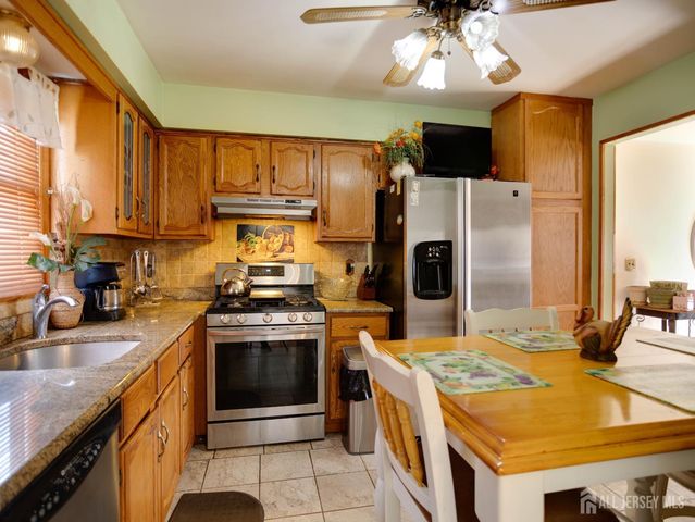 15 E Walnut Street, Colonia, NJ 07067