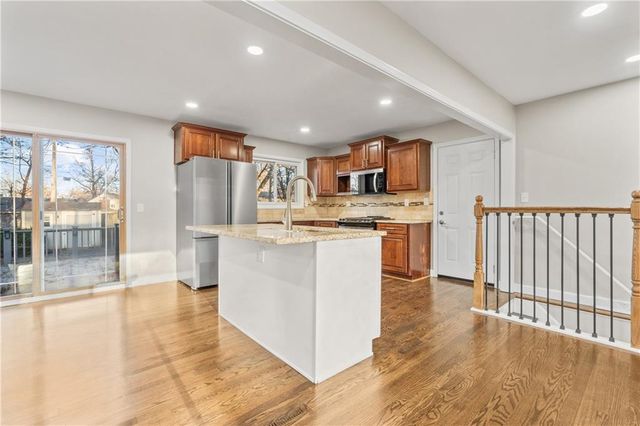 8808 E 84th Terrace, Raytown, MO 64138