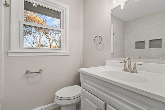 8808 E 84th Terrace, Raytown, MO 64138