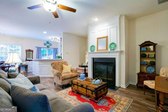 305 Kigian Trail, Woodstock, GA 30188