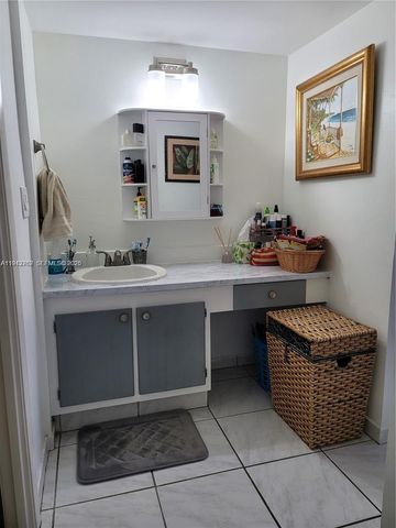 20301 W Country Club Dr 1124, Aventura, FL 33180