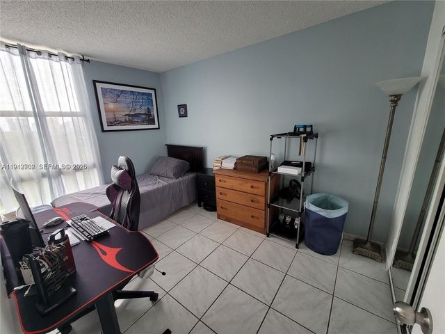 20301 W Country Club Dr 1124, Aventura, FL 33180