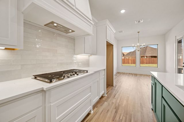 906 Highlands Avenue, Aledo, TX 76008