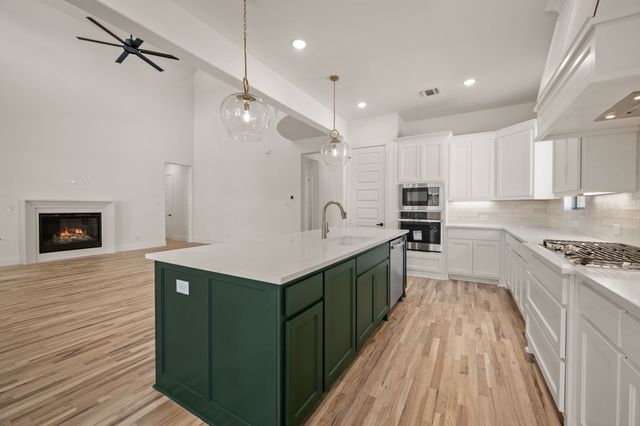 906 Highlands Avenue, Aledo, TX 76008