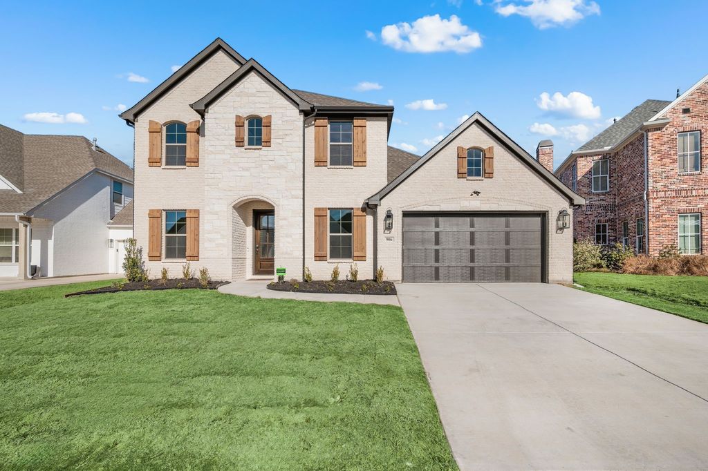 906 Highlands Avenue, Aledo, TX 76008