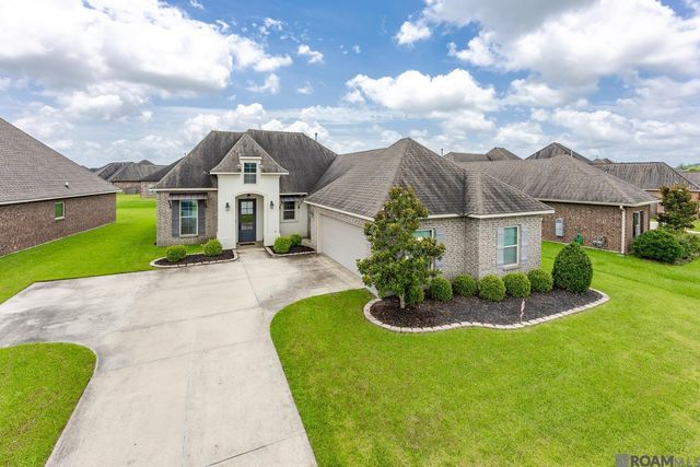 6409 Union Dr, Addis, LA 70710
