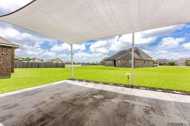 6409 Union Dr, Addis, LA 70710