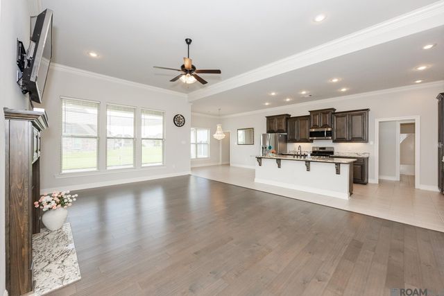 6409 Union Dr, Addis, LA 70710